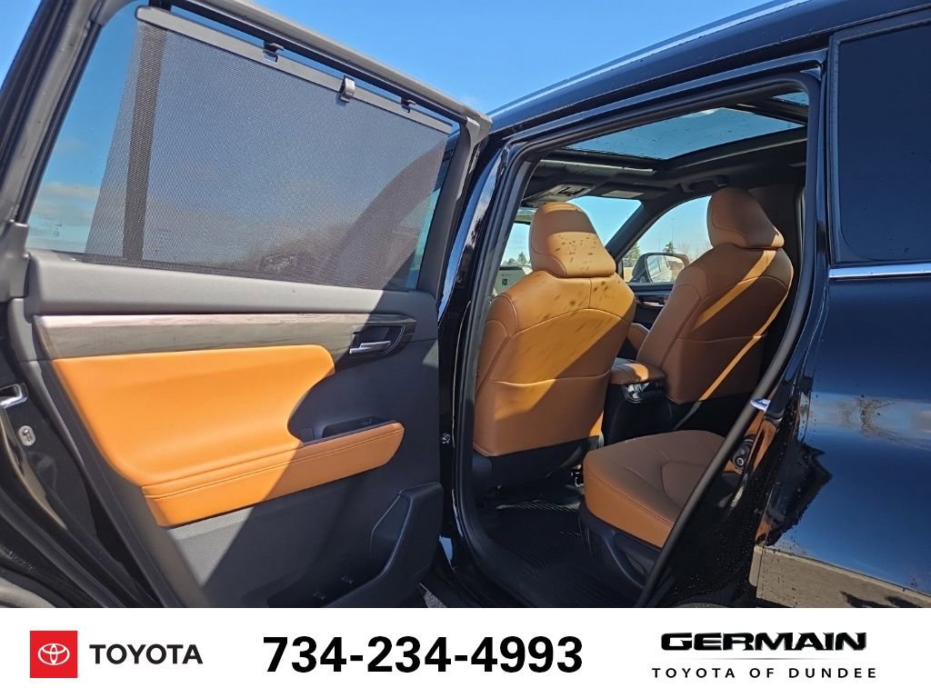 New 2026 Toyota Highlander Platinum image 32