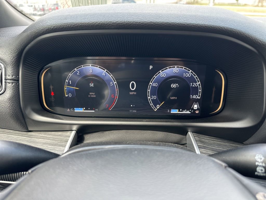 Used 2024 Jeep Wagoneer Series III w/ Rear Seat Video Group 1 image 31