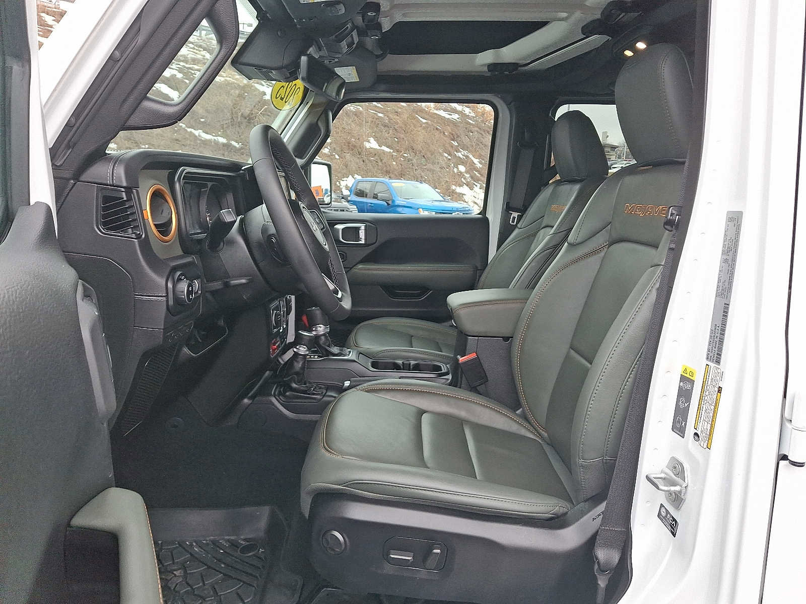 Used 2025 Jeep Gladiator Mojave AWD/4WD image 13