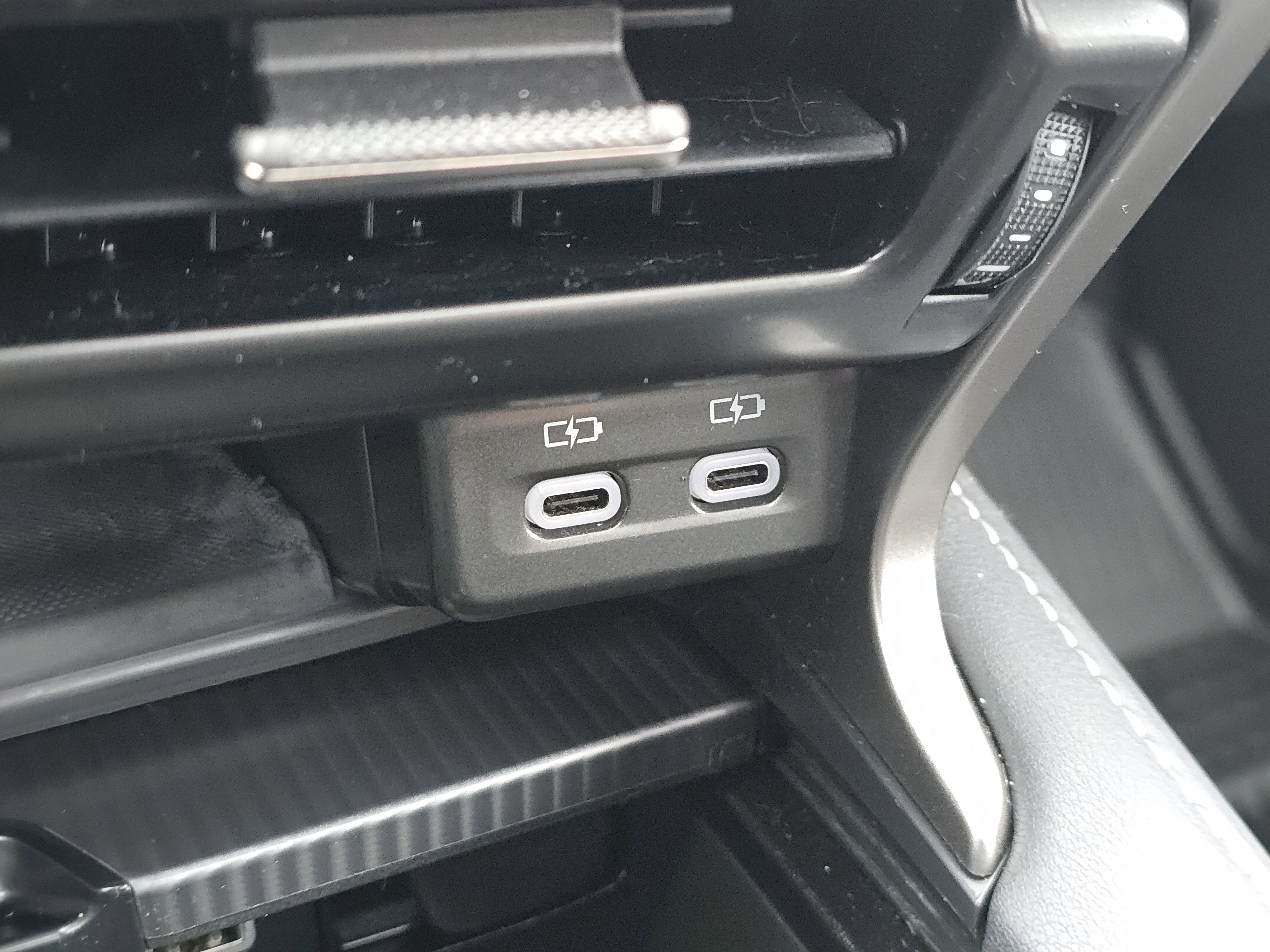 Used 2023 Lexus RX 500h F Sport w/ Accessory Package (Z1) AWD/4WD image 24