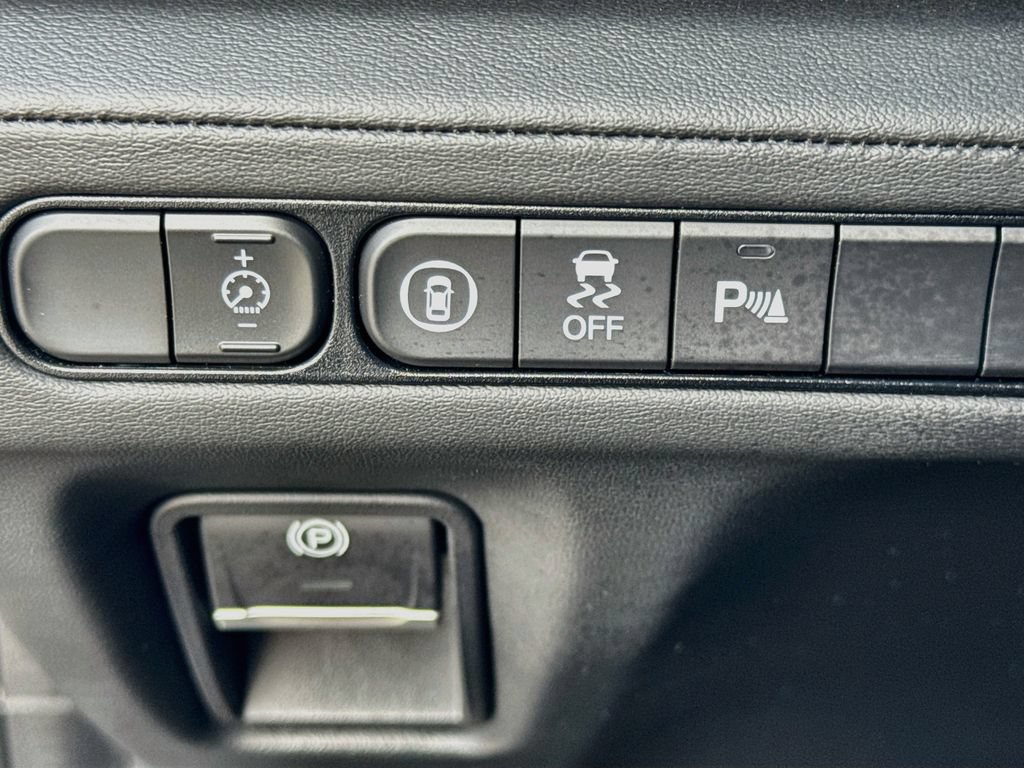 Used 2024 Acura MDX w/ Technology Package FWD image 11