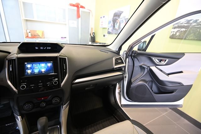 Used 2020 Subaru Forester Premium image 24