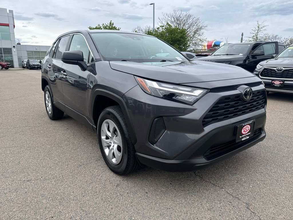 Used 2023 Toyota RAV4 LE AWD/4WD image 11