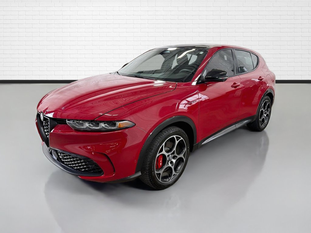 Used 2024 Alfa Romeo Tonale Veloce AWD/4WD image 5