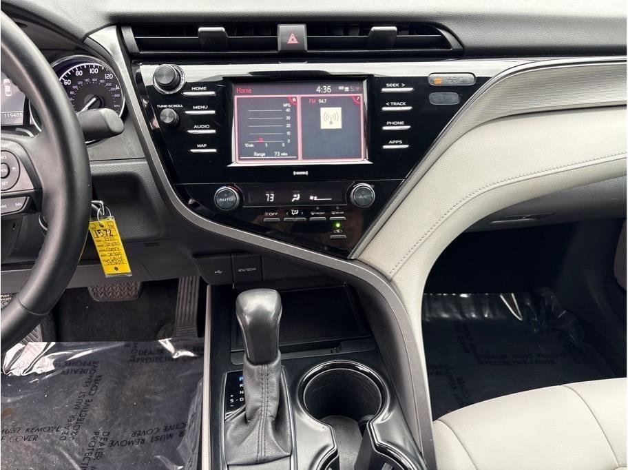 Used 2020 Toyota Camry SE FWD image 15