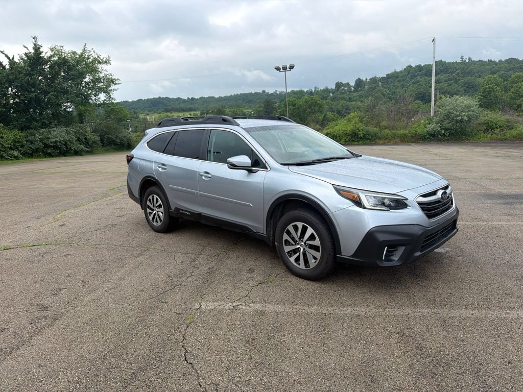 Used 2022 Subaru Outback Premium AWD/4WD image 1