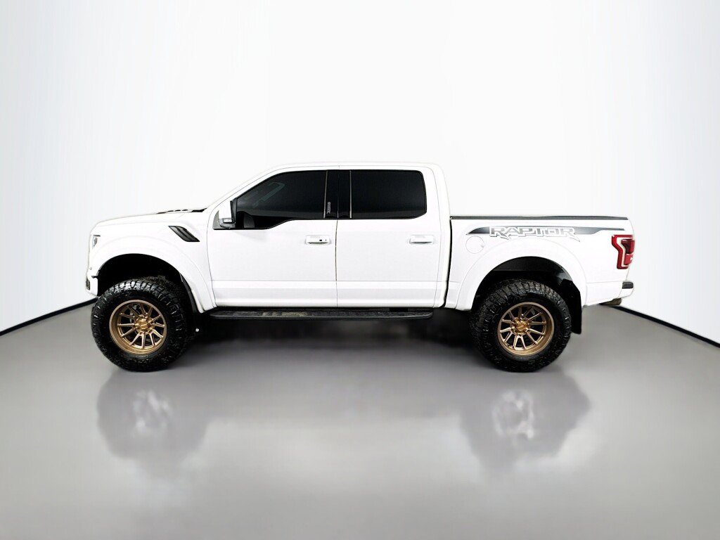 Used 2019 Ford F150 Raptor w/ Equipment Group 802A Luxury AWD/4WD image 2