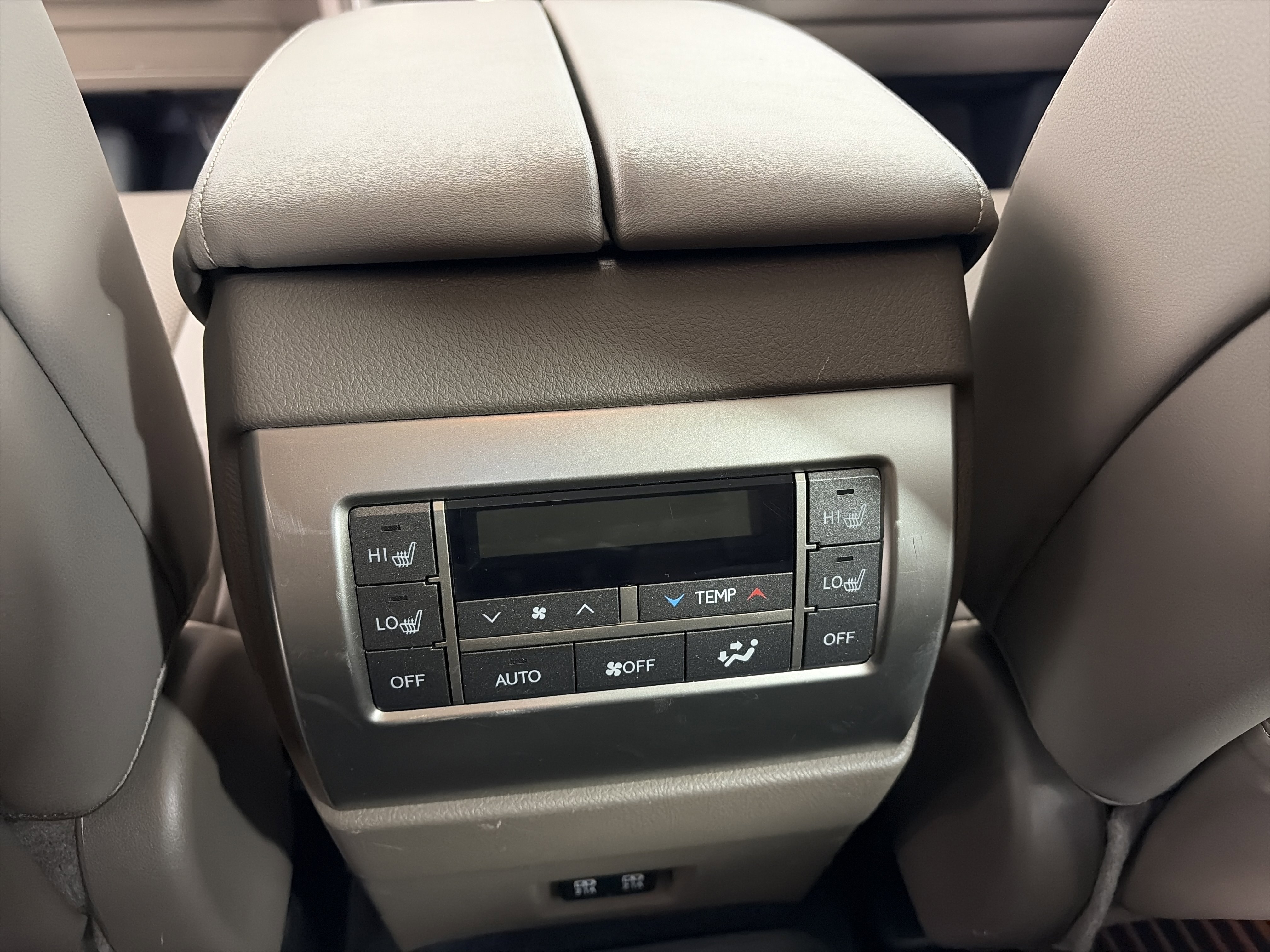 Used 2021 Lexus GX 460 Premium w/ Accessory Package image 16