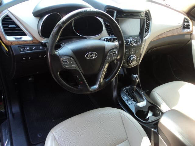 Used 2016 Hyundai Santa Fe Limited w/ Option Group 04 FWD image 7