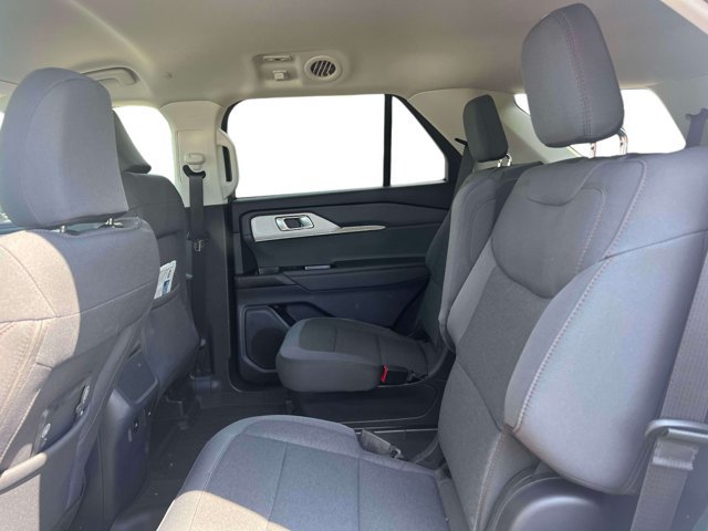 Used 2026 Ford Explorer Active AWD/4WD image 16