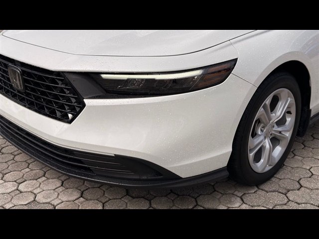 Certified 2025 Honda Accord LX image 10