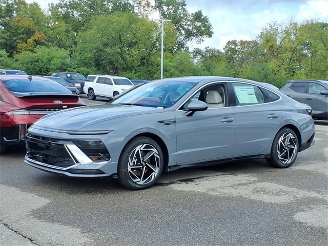 New 2026 Hyundai Sonata SEL image 2