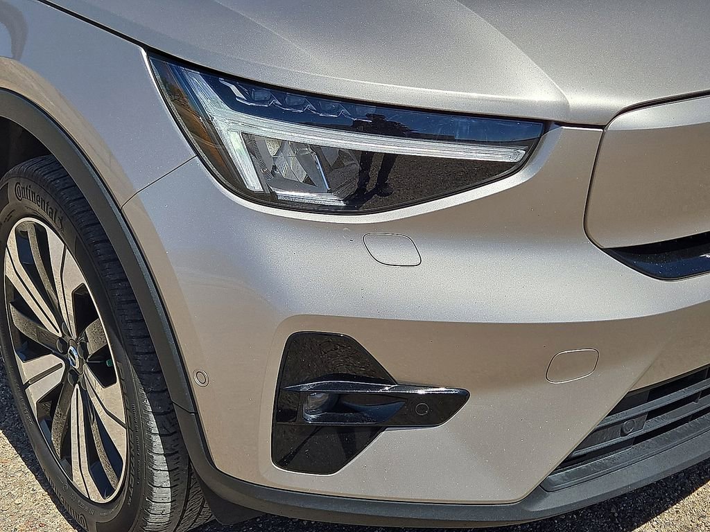 Used 2023 Volvo XC40 Recharge Plus AWD/4WD image 11