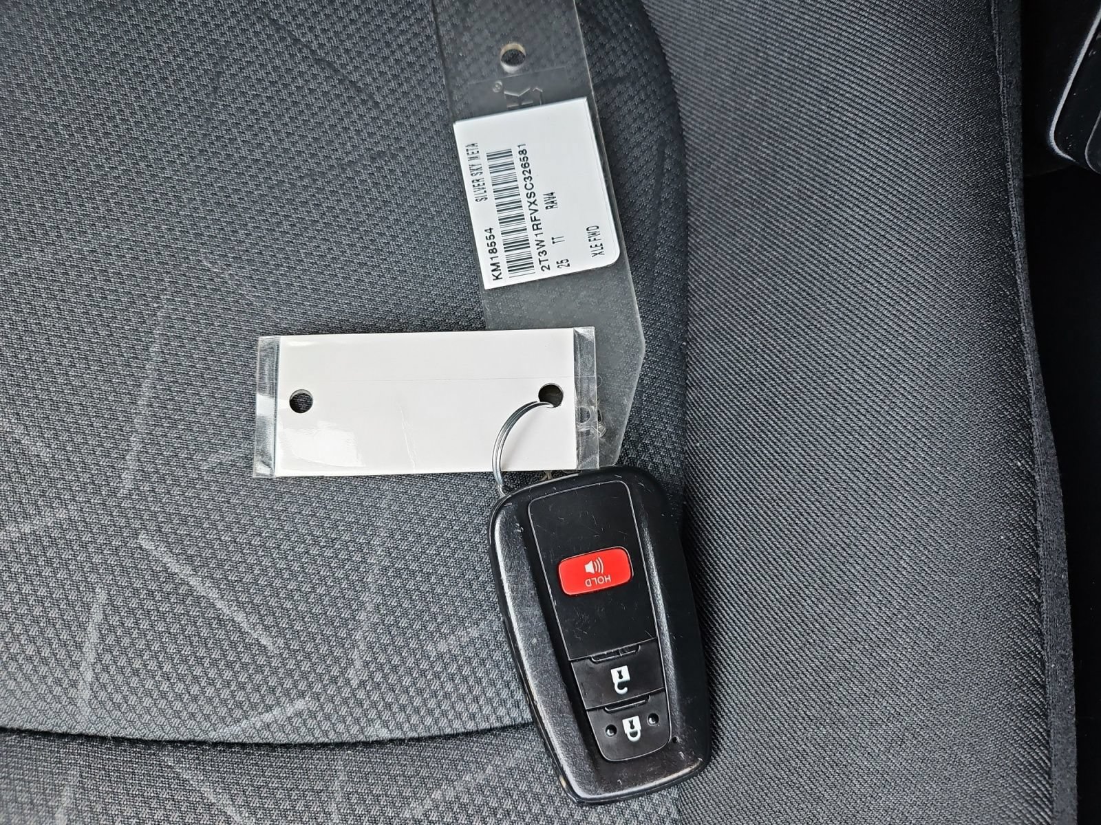 Used 2025 Toyota RAV4 XLE FWD image 21