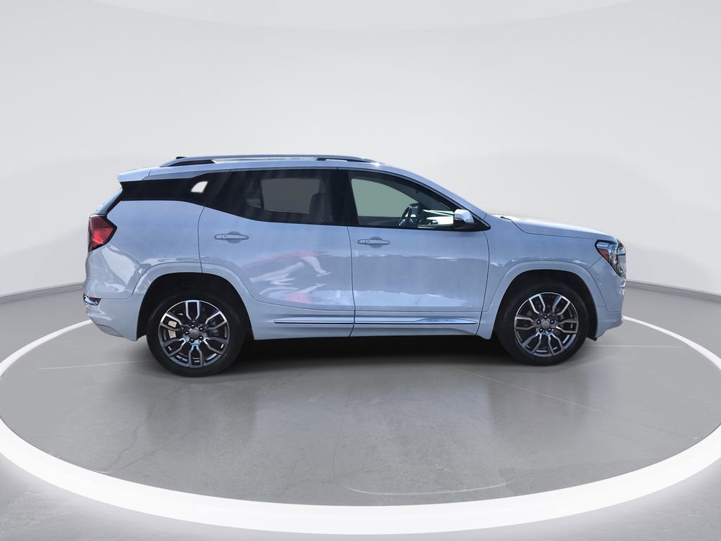 Used 2022 GMC Terrain Denali w/ LPO, Floor Liner Package image 9