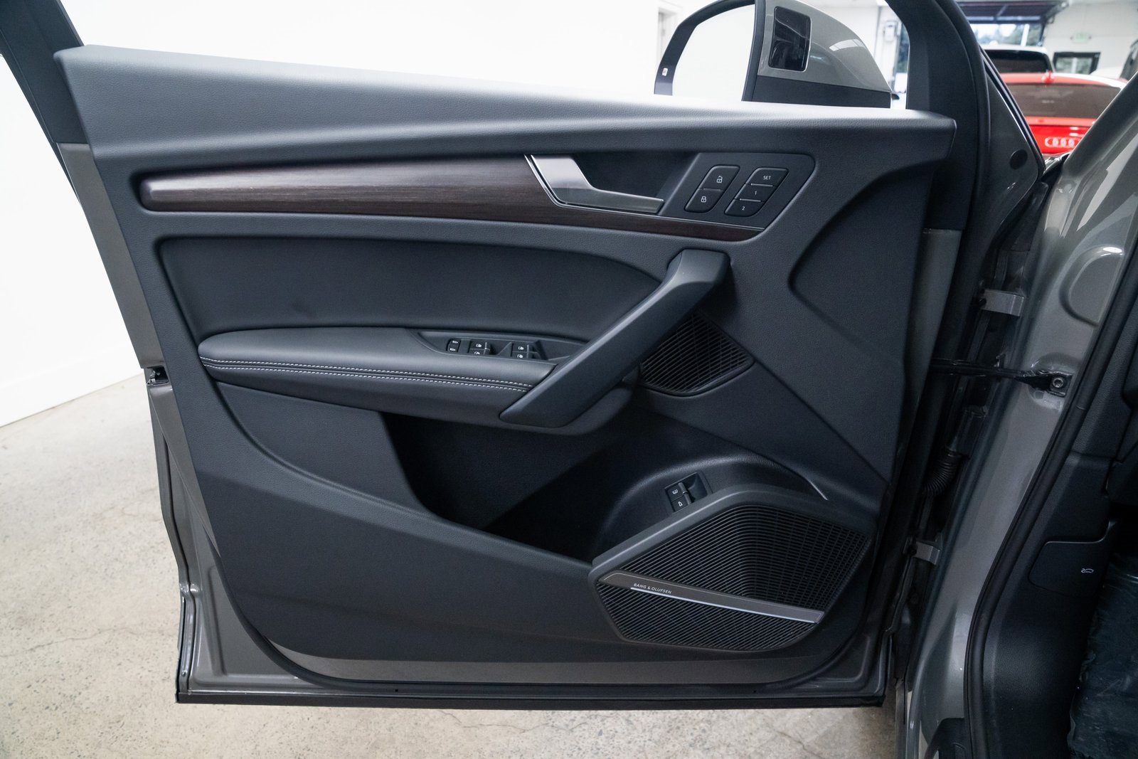 Used 2025 Audi Q5 e Premium Plus image 17