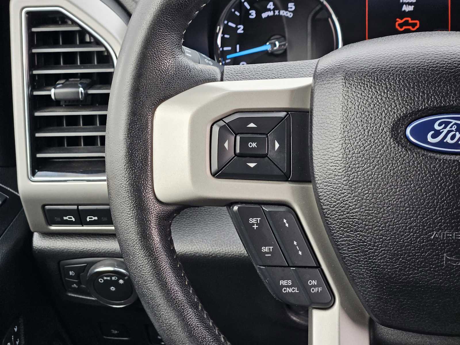 Used 2020 Ford F250 Lariat AWD/4WD image 28