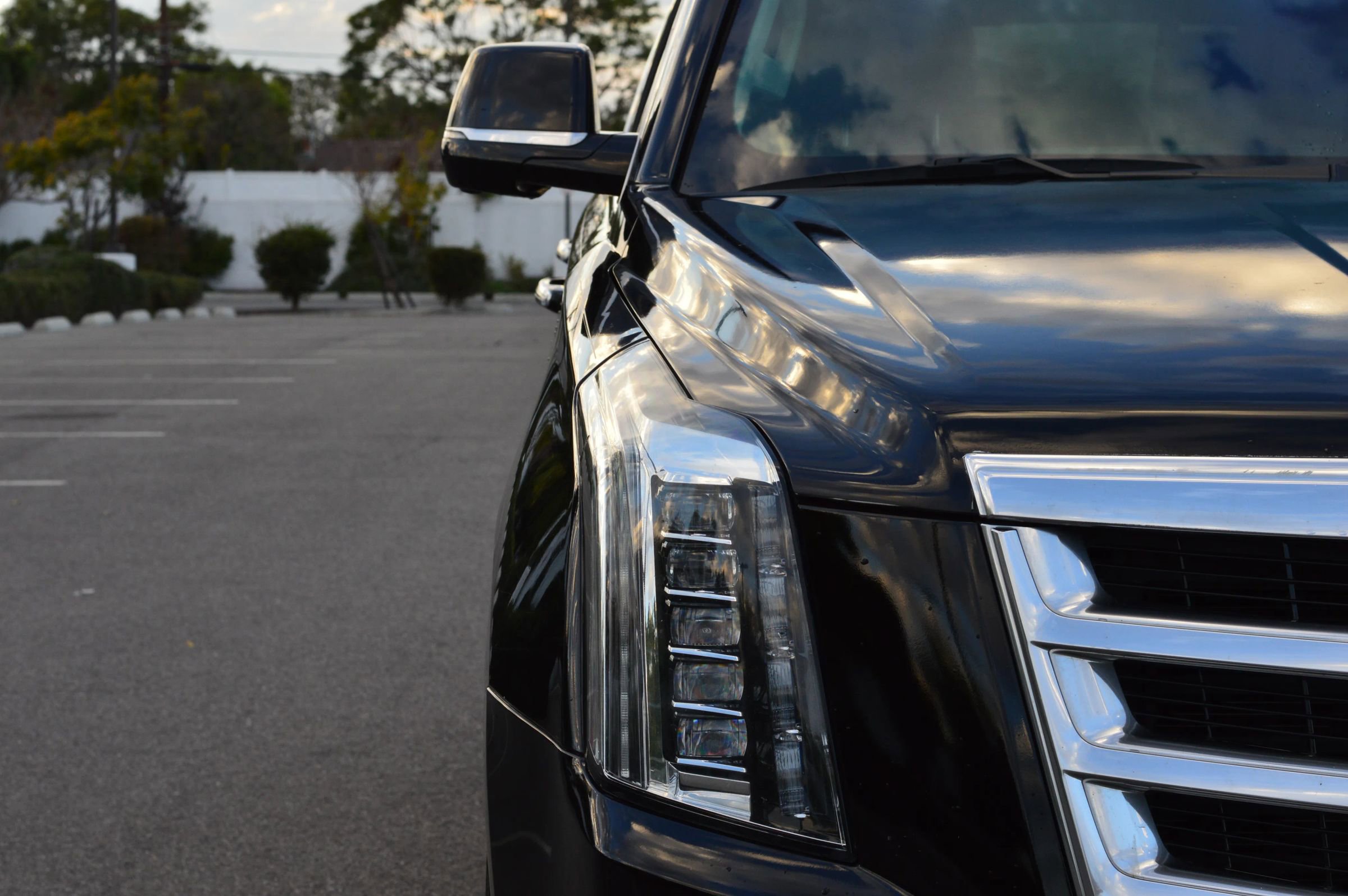 Used 2017 Cadillac Escalade Premium Luxury image 13