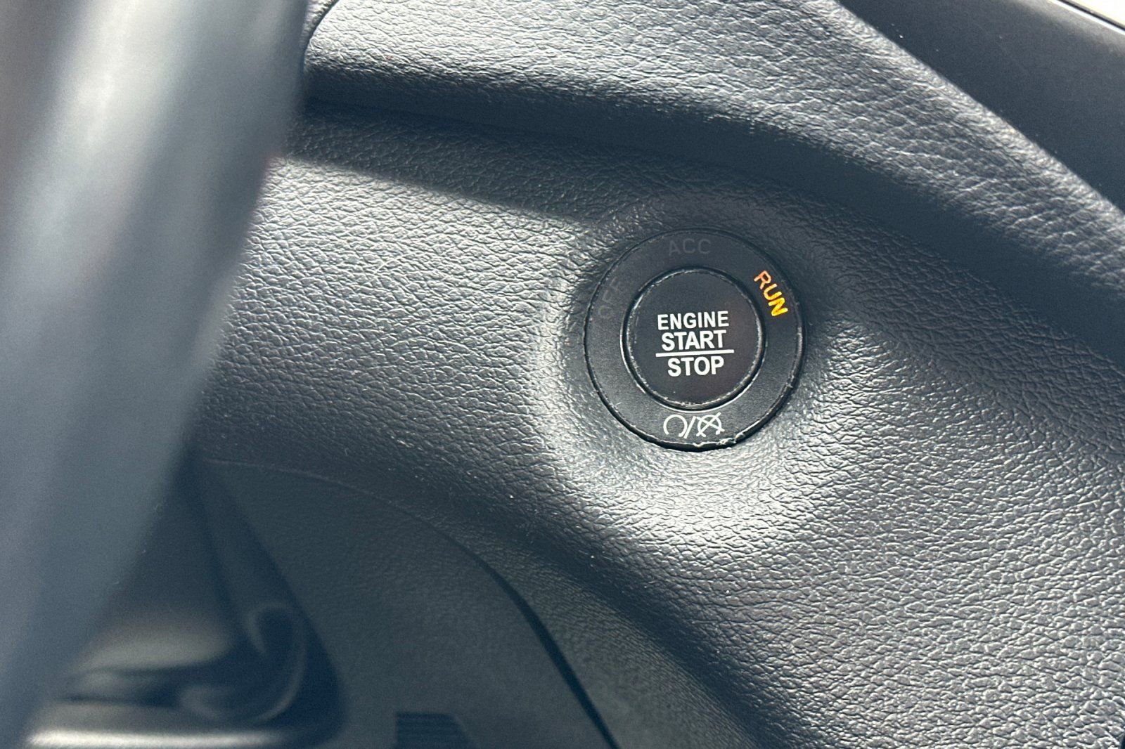 Used 2020 Jeep Cherokee Latitude Plus image 24