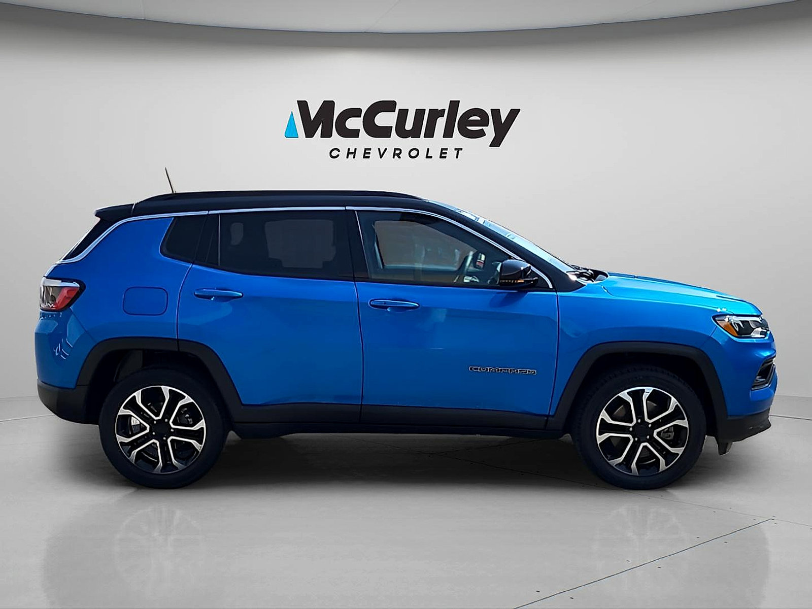 Used 2023 Jeep Compass Limited AWD/4WD image 8