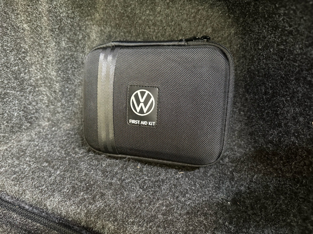 Used 2024 Volkswagen Jetta SE FWD image 9