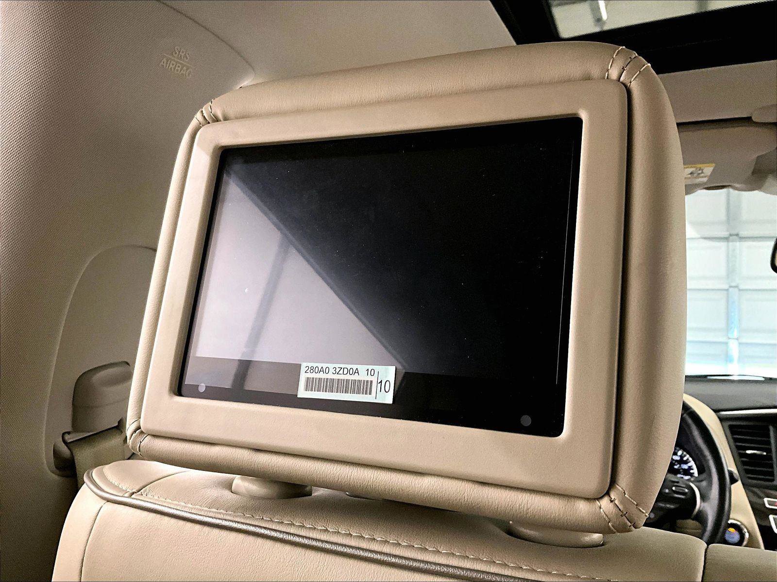 Used 2017 INFINITI QX60 Luxe w/ Deluxe Technology Package AWD/4WD image 33