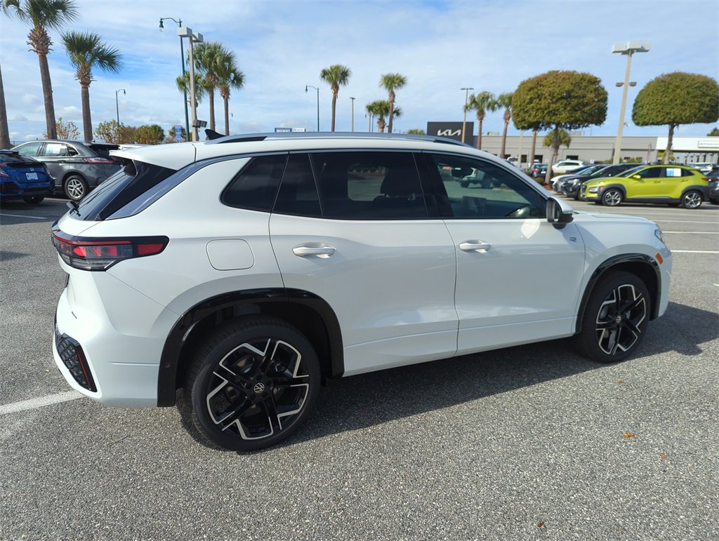 New 2026 Volkswagen Tiguan SEL R-Line image 5