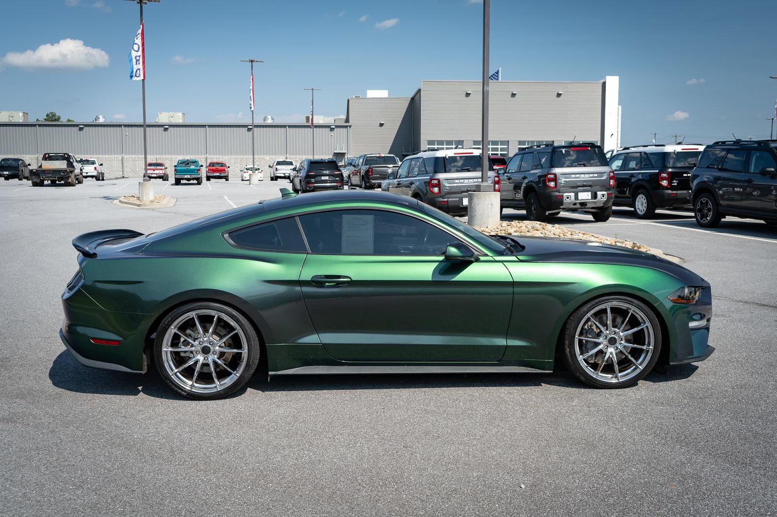 Used 2021 Ford Mustang GT Premium w/ Carbon Sport Interior Package RWD image 11