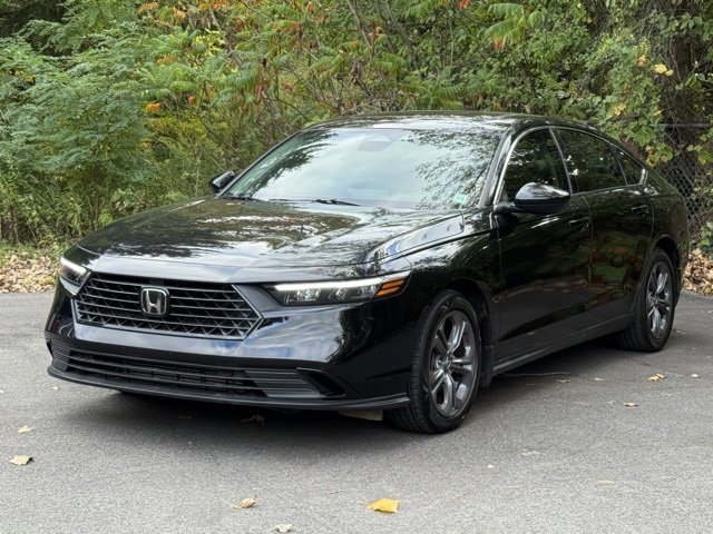 Used 2023 Honda Accord EX image 1