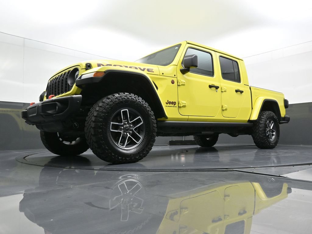 Used 2024 Jeep Gladiator Mojave AWD/4WD image 22