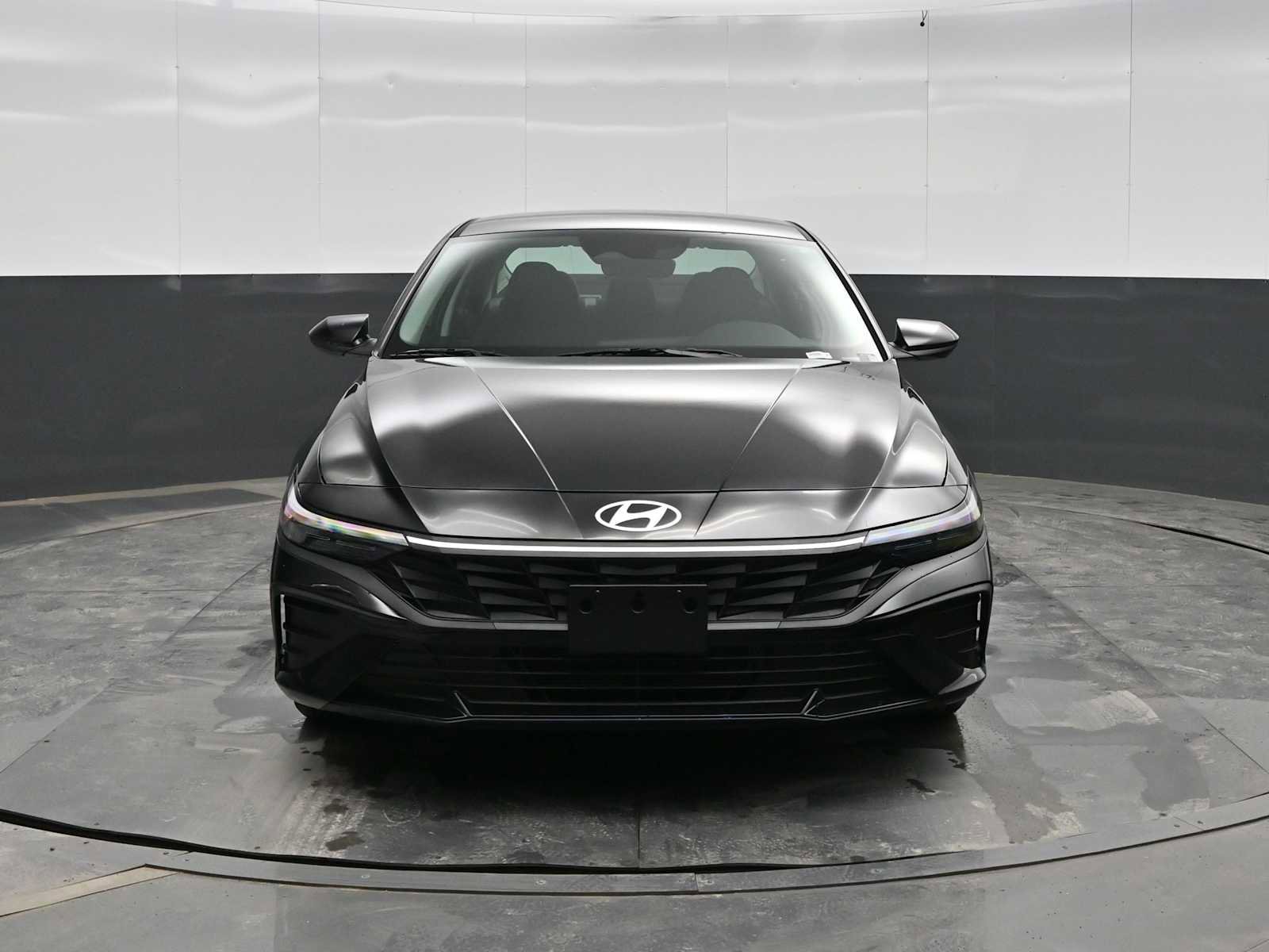 New 2026 Hyundai Elantra Blue image 3