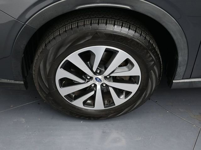Used 2020 Subaru Outback Premium image 9