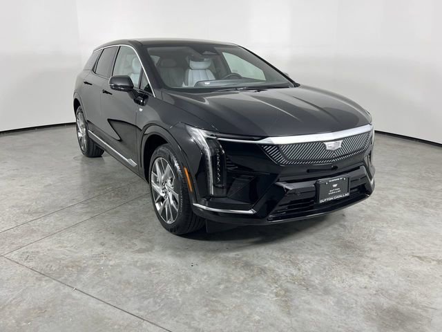 Used 2025 Cadillac Optiq Luxury 1 AWD/4WD image 2