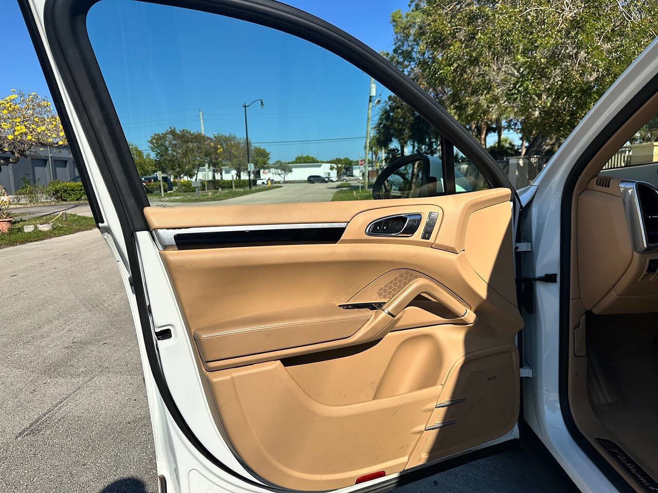 Used 2014 Porsche Cayenne Diesel image 18
