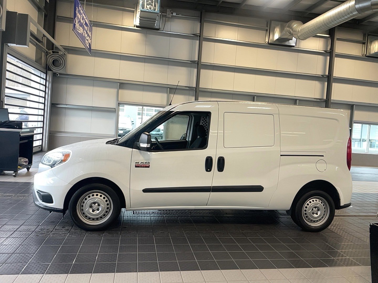 Used 2022 RAM ProMaster City Tradesman FWD image 3