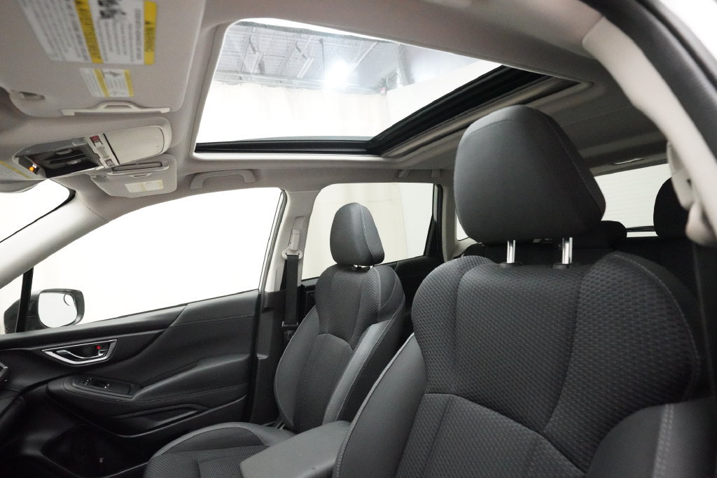 Used 2019 Subaru Forester Premium AWD/4WD image 32