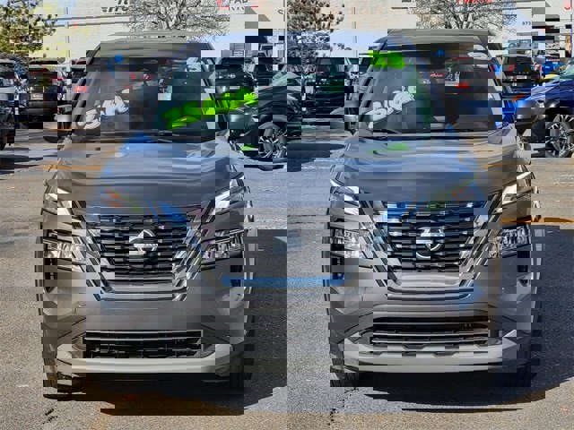 Used 2023 Nissan Rogue SV image 9