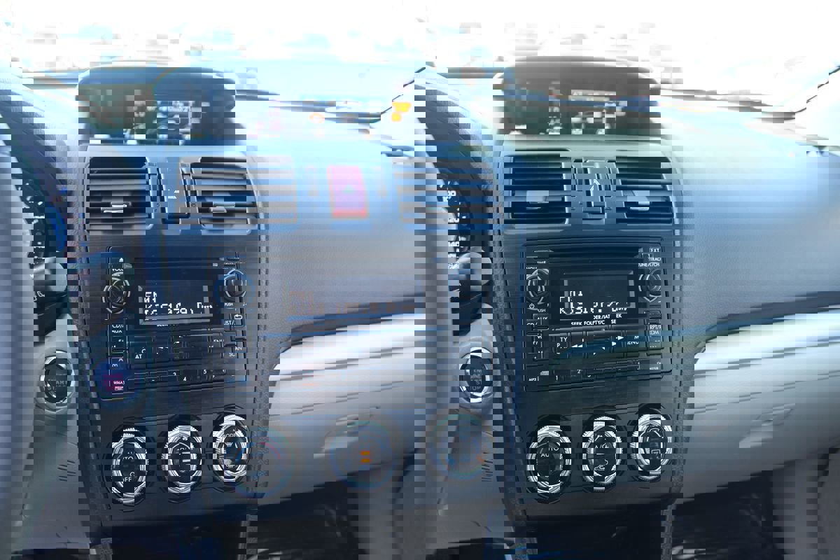 Used 2014 Subaru Crosstrek 2.0i Premium image 25