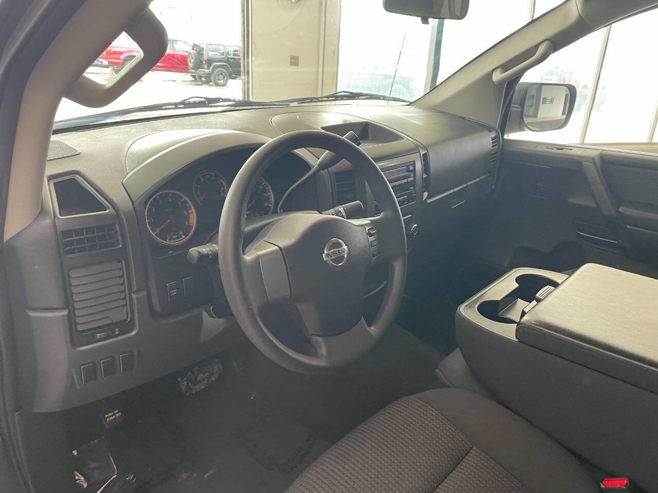 Used 2012 Nissan Titan SV image 17