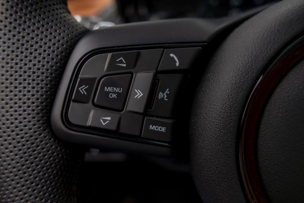 Used 2024 Jaguar F-TYPE R AWD/4WD image 31