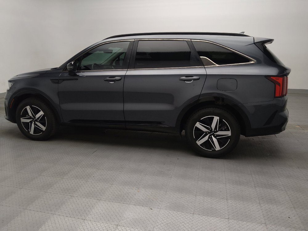 Used 2023 Kia Sorento S FWD image 3