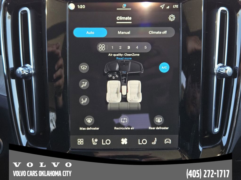 New 2026 Volvo XC40 B4 Core w/ Protection Package Premier image 18