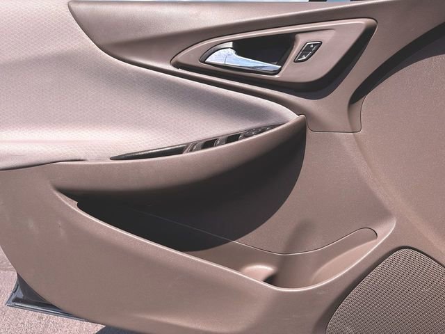 Used 2021 Chevrolet Malibu LT FWD image 21