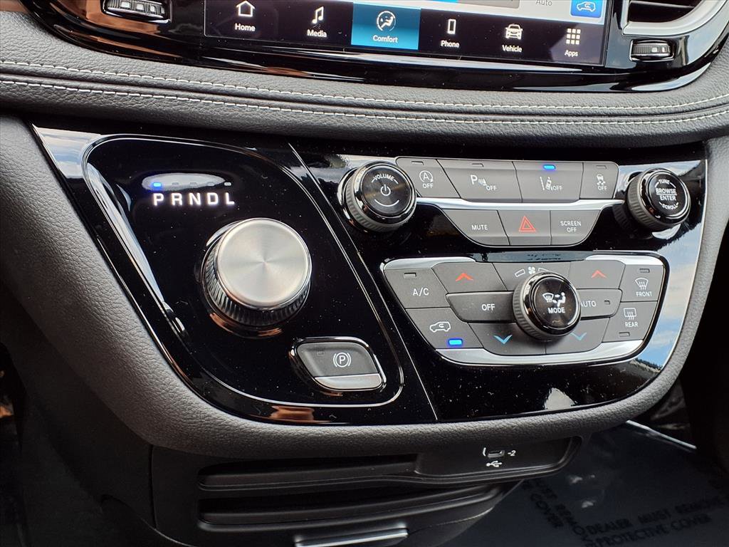 New 2026 Chrysler Pacifica Select image 11