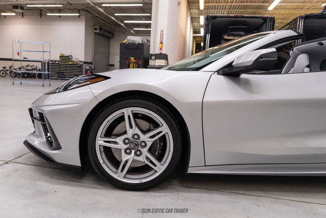 Used 2020 Chevrolet Corvette Stingray Premium Cpe w/ 3LT Preferred Equipment Group image 4