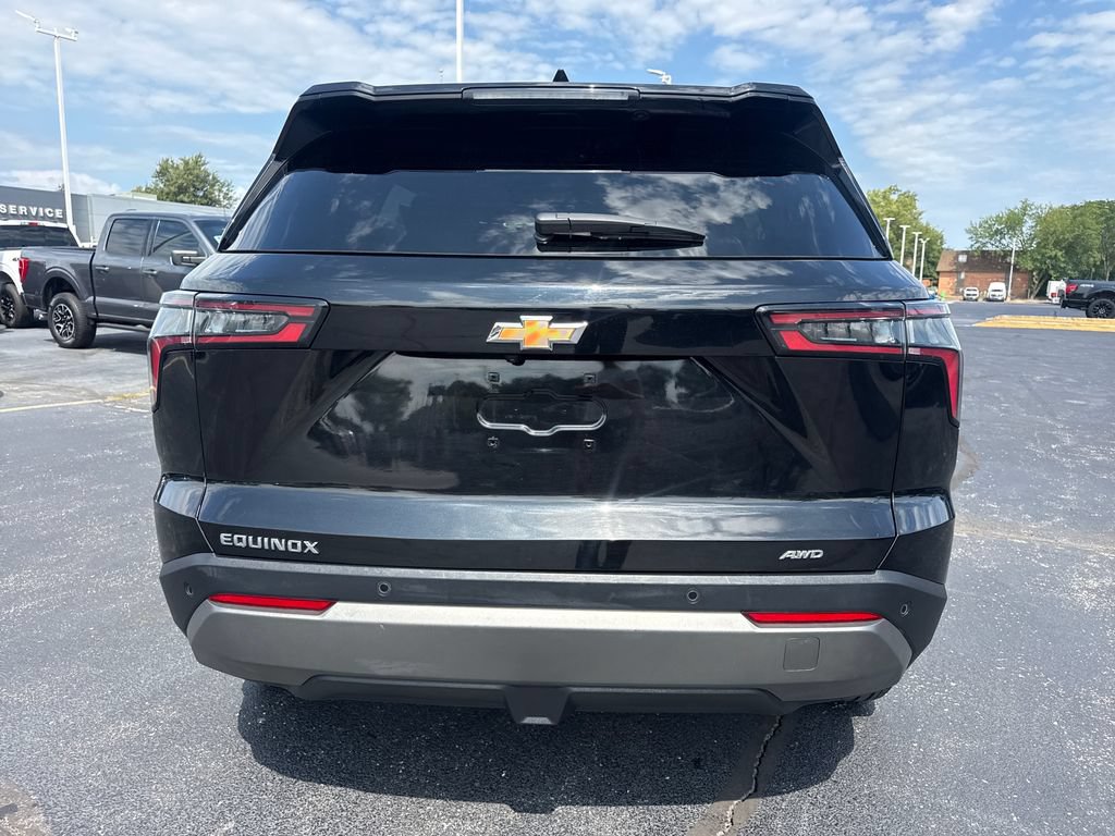 Used 2026 Chevrolet Equinox LT w/ Convenience Package II AWD/4WD image 8