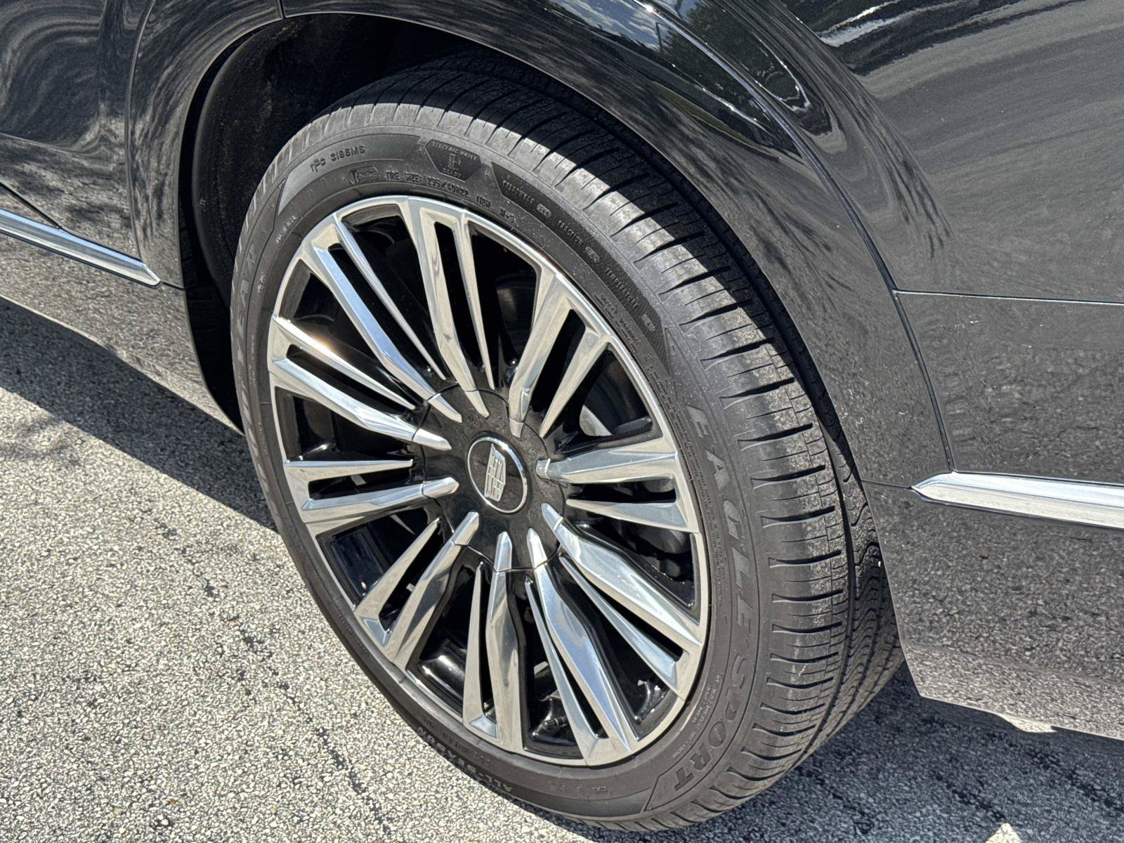 New 2026 Cadillac Vistiq Premium Luxury w/ LPO, Floor Liner Package AWD/4WD image 12