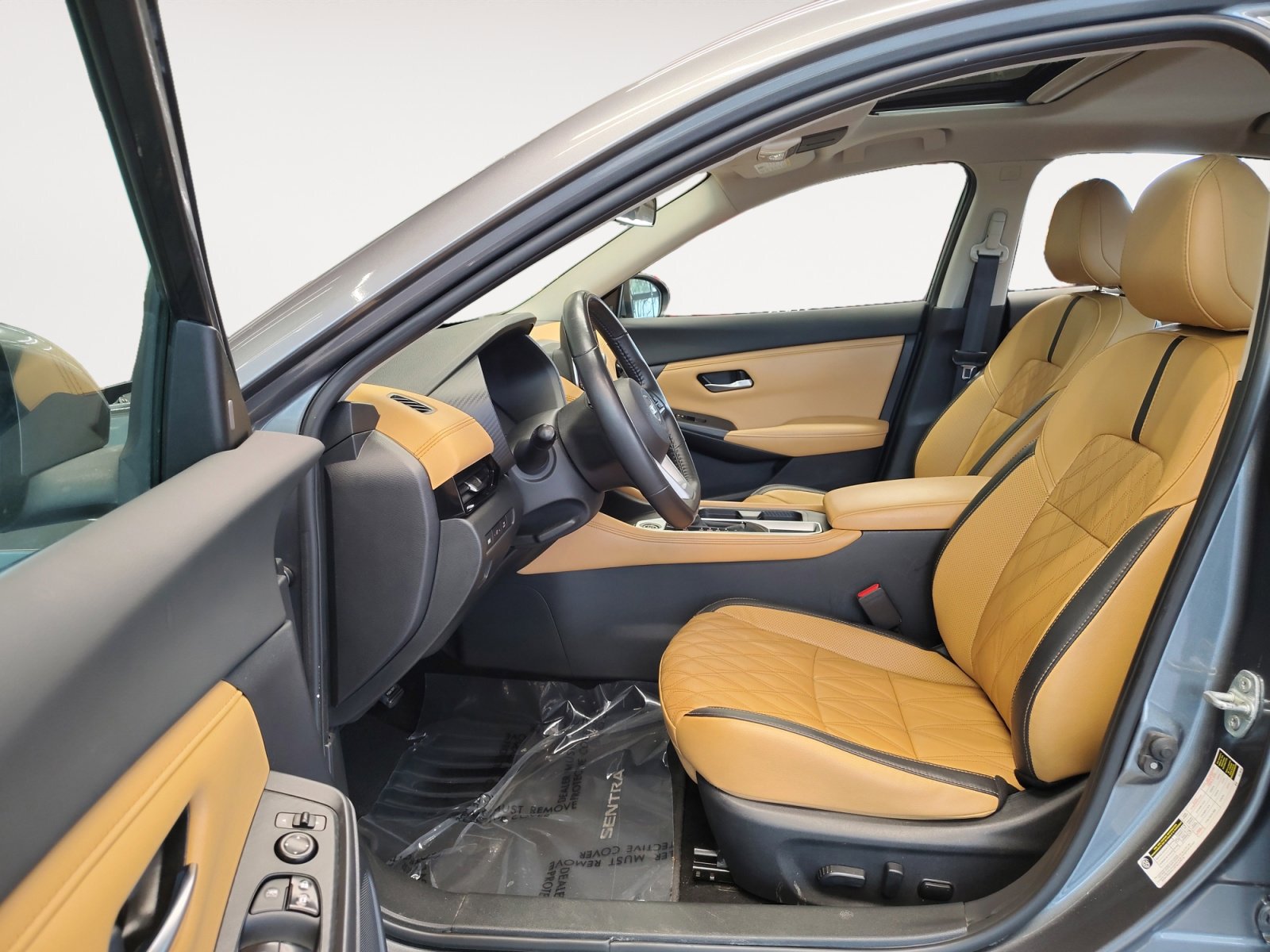 Used 2022 Nissan Sentra SV w/ SV Premium Package image 23