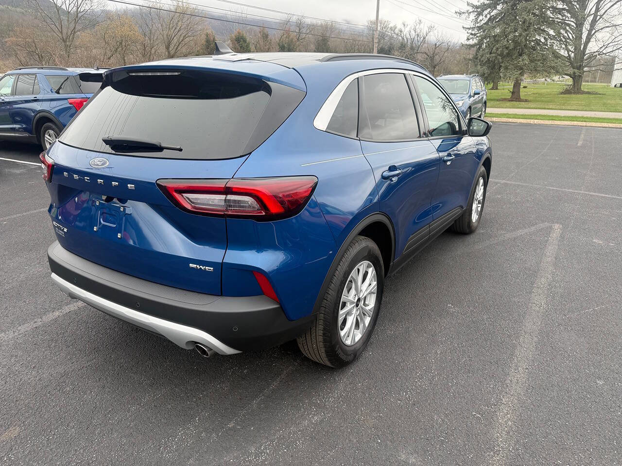 Used 2023 Ford Escape Active w/ Tech Pack #1 AWD/4WD image 5