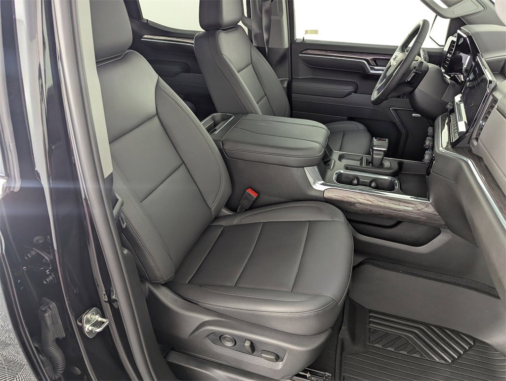 Used 2026 Chevrolet Silverado 1500 LTZ image 33